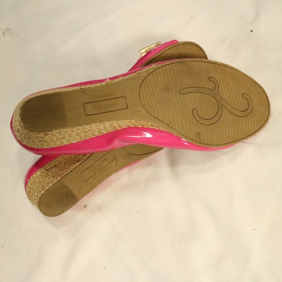 LIV & MADDIE Pink Patent Leather Bow Front Peep Toe Wedges Size 6 - Picture 10 of 10